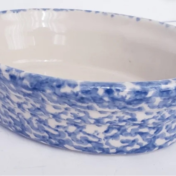 Gerald Henn Workshops Blue Spongeware set of two, 6” and 8”oval bakers - Picture 2 of 4